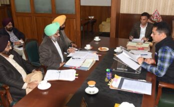 Minister of New and Renewable Energy Sources, Punjab Mr. Aman Arora along with Secretary New and Renewable Energy Sources Mr. Ravi Bhagat during a meeting to review the ongoing projects of the department