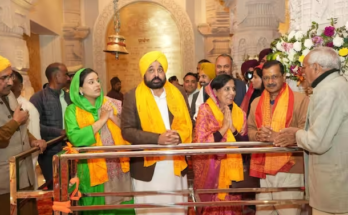 bhagwant mann and arvind kejriwal at ayodhya mandir
