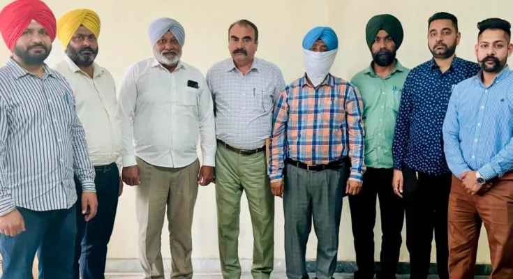 The Punjab Vigilance Bureau (VB) arrests Gurdaspur SP reader for accepting Rs 5,000 bribe