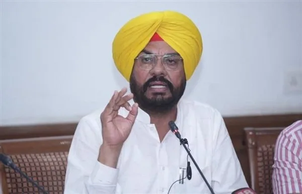 ਕਾਂਗਰਸ ਸੰਸਦ ਮੈਂਬਰ ਧਰਮਵੀਰ ਗਾਂਧੀ ਦਾ ਬਿਆਨ ਬੇਹੱਦ ਸ਼ਰਮਨਾਕ ਅਤੇ ਘਟੀਆ, ਲੋਕਾਂ ਦੀ ਧਾਰਮਿਕ ਆਸਥਾ 'ਤੇ ਸਿੱਧਾ ਹਮਲਾ: ਕੁਲਦੀਪ ਧਾਲੀਵਾਲ