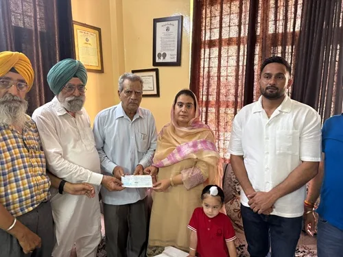ਜਨਮ ਦਿਨ ਦੀਆਂ ਖੁਸ਼ੀਆਂ ਪਿੰਗਲਵਾੜਾ ਵਿਖੇ ਸਾਂਝੀਆਂ ਕਰ ਕੇ ਵਿਧਾਇਕ ਨਰਿੰਦਰ ਕੌਰ ਭਰਾਜ ਵੱਲੋਂ 51 ਹਜ਼ਾਰ ਦੀ ਮਾਲੀ ਸਹਾਇਤਾ ਭੇਟ