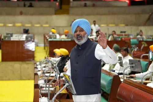 ਪੰਜਾਬ ਵੱਲੋਂ ਹਜ਼ਾਰਾਂ ਆਊਟਸੋਰਸਡ ਵਰਕਰਾਂ ਦਾ ਭਵਿੱਖ ਸੁਰੱਖਿਅਤ ਕਰਨ ਲਈ ਇਤਿਹਾਸਕ ਕਾਨੂੰਨ ਪਾਸ