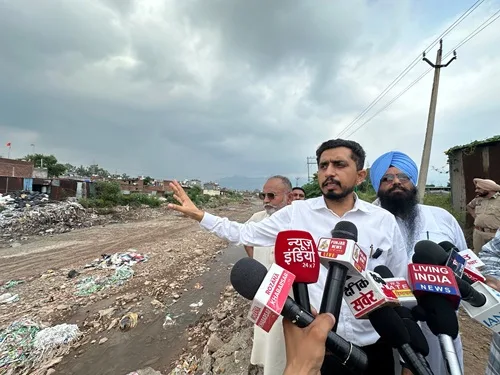 ਬਰਦ ਖੱਡ ਤੇ ਸਰਸਾ ਦਰਿਆ ਵਿੱਚ ਉਦਯੋਗਿਕ ਕੂੜੇ ਦੇ ਨਾਜਾਇਜ਼ ਡੰਪ ਦਾ ਵਿਧਾਇਕ ਦਿਨੇਸ਼ ਚੱਢਾ ਵੱਲੋਂ ਪਰਦਾਫਾਸ਼