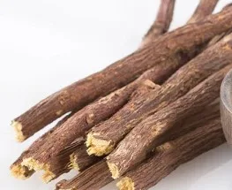 ਮੁਲੱਠੀ ਇੱਕ ਬਹੁਤ ਹੀ ਗੁਣਕਾਰੀ ਜੜ੍ਹੀ-ਬੂਟੀ ਹੈ