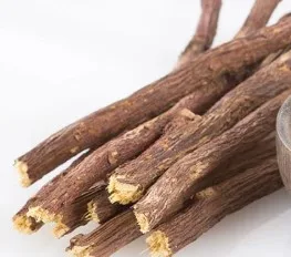 ਮੁਲੱਠੀ ਇੱਕ ਬਹੁਤ ਹੀ ਗੁਣਕਾਰੀ ਜੜ੍ਹੀ-ਬੂਟੀ ਹੈ
