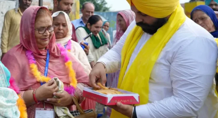 ਮੁੱਖ ਮੰਤਰੀ ਤੀਰਥ ਯਾਤਰਾ ਯੋਜਨਾ ਤਹਿਤ ਸੰਗਤਾਂ ਨੂੰ ਧਾਰਮਿਕ ਅਸਥਾਨਾਂ ਦੇ ਦਰਸ਼ਨਾਂ ਲਈ ਬੱਸਾਂ ਰਵਾਨਾ- ਹਰਜੋਤ ਬੈਂਸ