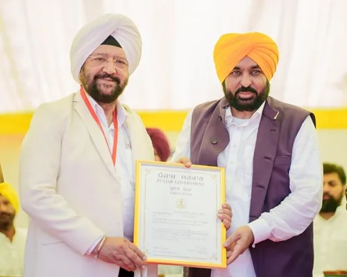 ਮੁੱਖ ਮੰਤਰੀ ਭਗਵੰਤ ਸਿੰਘ ਮਾਨ ਨੇ 29 ਉੱਘੀਆਂ ਸ਼ਖਸੀਅਤਾਂ ਨੂੰ ਸਟੇਟ ਐਵਾਰਡ ਨਾਲ ਕੀਤਾ ਸਨਮਾਨਿਤ