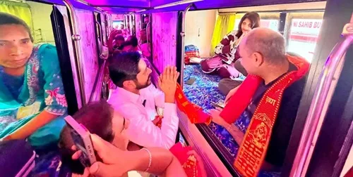 ਵਿਧਾਇਕ ਸ਼ੈਰੀ ਕਲਸੀ ਵਲੋਂ 'ਮੁੱਖ ਮੰਤਰੀ ਤੀਰਥ ਯਾਤਰਾ' ਤਹਿਤ ਬਟਾਲਾ ਤੋਂ ਖਾਟੂ ਸ਼ਿਆਮ ਜੀ ਅਤੇ ਹਰਿਦੁਆਰ ਦੇ ਦਰਸ਼ਨਾਂ ਲਈ 2 ਬੱਸਾਂ ਨੂੰ ਕੀਤਾ ਗਿਆ ਰਵਾਨਾ