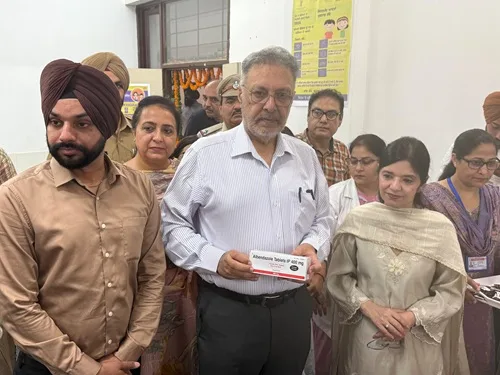 ਸਿਹਤ ਮੰਤਰੀ ਡਾ. ਬਲਬੀਰ ਸਿੰਘ ਵਲੋਂ ਪੇਟ ਦੇ ਕੀੜਿਆਂ ਤੋਂ ਮੁਕਤੀ ਲਈ ਮੋਹਾਲੀ ਤੋਂ ਸੂਬਾ ਪੱਧਰੀ ਮੁਹਿੰਮ ਦੀ ਸ਼ੁੂਰੂਆਤ