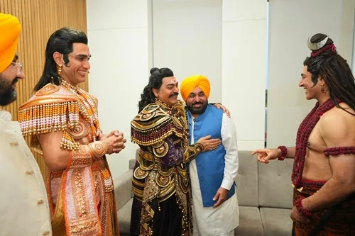 ਹਮਾਰੇ ਰਾਮ' ਨਾਟਕ ਦੇ ਮੰਚਨ ਦੀ ਸ਼ੁਰੂਆਤ ਮੋਹਾਲੀ ਤੋਂ ਹੋਈ; ਪੰਜਾਬ ਸਰਕਾਰ ਪੂਰੇ ਸੂਬੇ ਵਿੱਚ 41 ਸ਼ੋਅ ਕਰਵਾਏਗੀ: ਮੁੱਖ ਮੰਤਰੀ ਭਗਵੰਤ ਸਿੰਘ ਮਾਨ