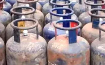 Price reduction of 19 kg commercial LPG gas cylinder