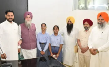 Punjab Vidhan Sabha Speaker Kultar Singh Sandhwan interacts with school students; advises them to understand politics and set goals for life
