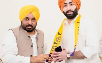 Chief Minister Bhagwant Mann welcomes former MLA Ravinder Singh Brahmpura and his supporters to AAP