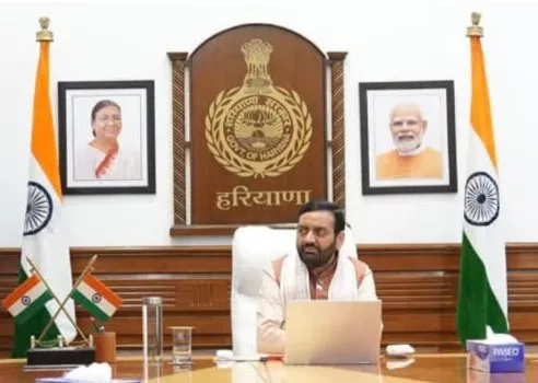 Chief Minister Naib Singh Saini launched the ‘Satrak-Haryana’ mobile app from the Haryana Secretariat on Thursday.