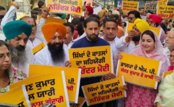 ਅੰਮ੍ਰਿਤਸਰ ਵਿੱਚ ਆਪ ਦਾ ਪ੍ਰਦਰਸ਼ਨ,ਭਾਜਪਾ ਸੰਸਦ ਮੈਂਬਰ ਤਰੁਣ ਚੁੱਘ ਦੇ ਘਰ ਦੇ ਬਾਹਰ ਲਗਾਏ ਨਾਅਰੇ