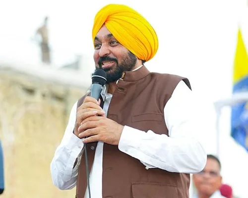 ਮੈਨੂੰ ਝੂਠਾ ਬਦਨਾਮ ਕਰਕੇ ਪੰਜਾਬ ਨੂੰ ਲੁੱਟਣ ਦਾ ਮੌਕਾ ਭਾਲ ਰਹੇ ਨੇ ਵਿਰੋਧੀ-ਭਗਵੰਤ ਸਿੰਘ ਮਾਨ
