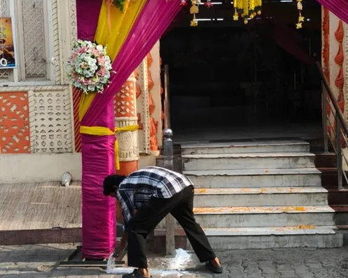 ਸਵੱਛ ਅਭਿਆਨ ਮਿਸ਼ਨ ਕਲੀਨ ਪੰਜਾਬ ਤਹਿਤ ਨਗਰ ਕੌਂਸਲ ਫਿਰੋਜ਼ਪੁਰ ਵੱਲੋਂ ਕਰਵਾਈ ਗਈ ਧਾਰਮਿਕ ਸਥਾਨਾਂ ਦੀ ਸਫਾਈ