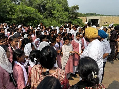 Education Minister meets government school students who came to see Virasat-e-Khalsa