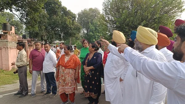 Harjot Bains continues cleanliness drive in Nangal for 29th consecutive day from morning