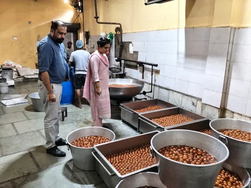 Inspection drive intensified to keep a close watch on food quality in view of festive season