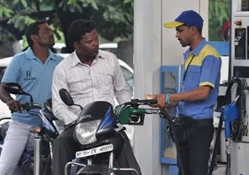 Petrol pump operators in Haryana file protest against government and banks over digital payment fees