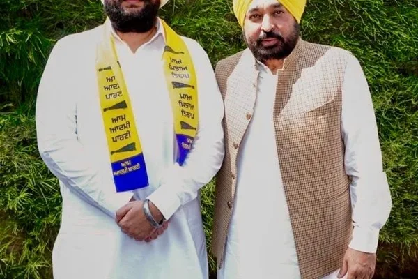 Taksali Akali leader Rantej Singh Powar joins AAP
