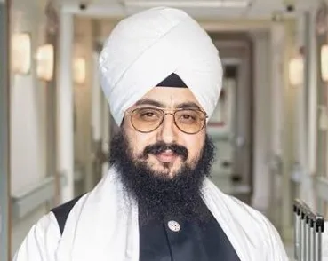 A tempo traveler vehicle traveling with the convoy of religious preacher Baba Ranjit Singh Dhadrianwale met with a road accident.