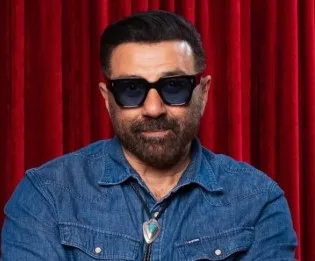 Bollywood superstar Sunny Deol is once again ready to rock the big screen in his powerful and dashing style.