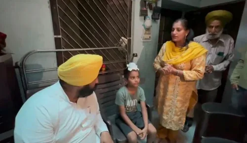 Cabinet Minister Harjot Singh Bains arrives to inquire about the condition of the victims injured in the dog attack