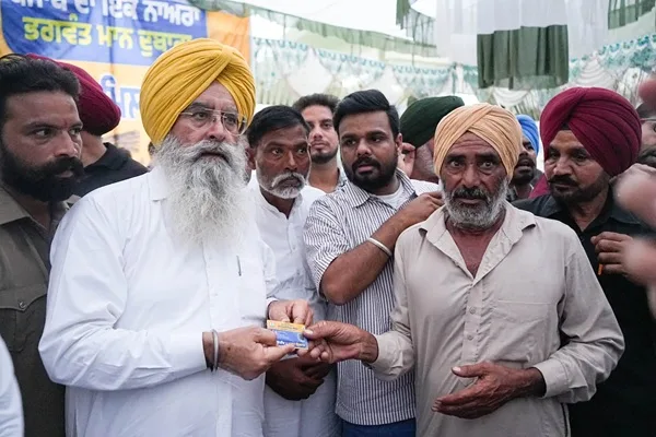 Cabinet Minister S. Gurmeet Singh Khudian held a public meeting at Mandi Killianwali