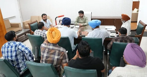 Dr. Ravjot Singh reviews development works of Shamchurasi constituency