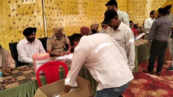 Draws held for issuance of temporary licenses for sale of firecrackers on the occasion of Diwali