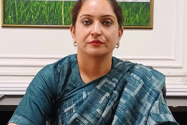 Farmers should bring only dry paddy to the markets - Deputy Commissioner