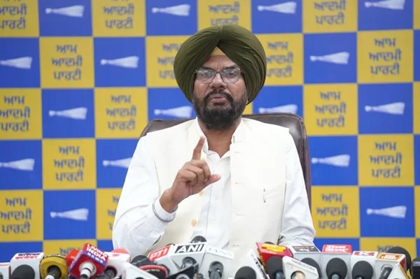 Insult to Daler Mehndi, cancellation of Diljit Dosanjh's show and misbehavior with Punjab Chief Minister at Delhi airport: Kuldeep Singh Dhaliwal