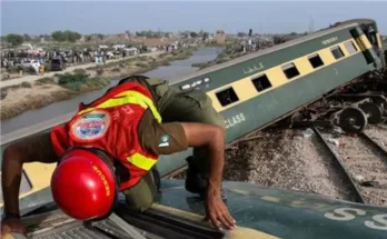 Major train accident in Pakistan: Passenger train derails near Multan, 5 dead and 30 injured