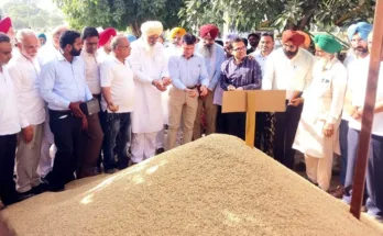 MLA S. Gurdit Singh Sekhon and DC Ruhal Chaba launched the government procurement of paddy in Faridkot Mandi