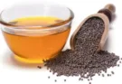 Mustard oil not only makes food taste delicious, but it is also a treasure trove of nutrients.