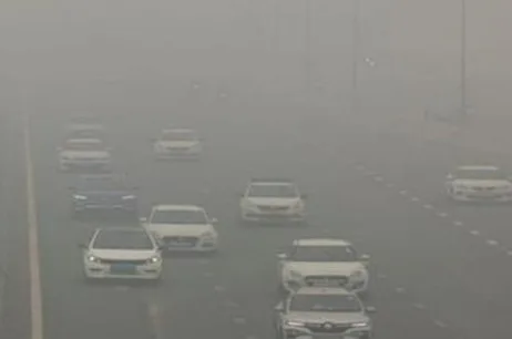 Pollution levels in the national capital Delhi and its surrounding areas have started increasing once again.