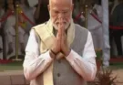 President Murmu, Prime Minister Narendra Modi and all dignitaries paid tribute to Mahatma Gandhi and Shastri ji