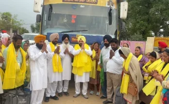 Public Works Minister Harbhajan Singh ETO flagged off the 68th pilgrimage bus from Jandiala Guru Assembly constituency.