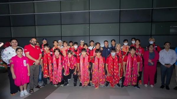 South Korean men's hockey team receives warm welcome at Mohali airport with dhol, bhangra and phulkari